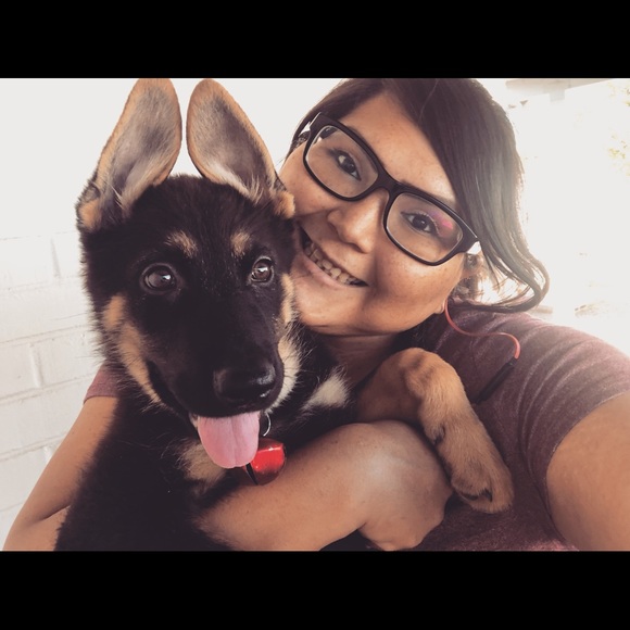 Meet your Posher, Aurora - Picture 6 of 7